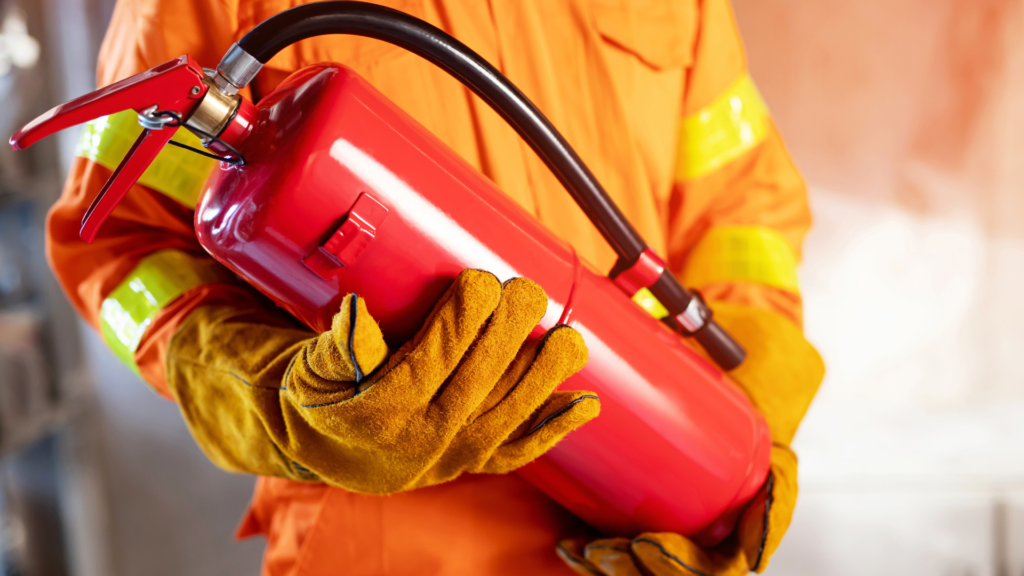 CORSO ADDETTO ANTINCENDIO: Quale livello scegliere? Scopri quale corso frequentare tra livello 1, 2 o 3 in base alla tipologia della tua azienda!